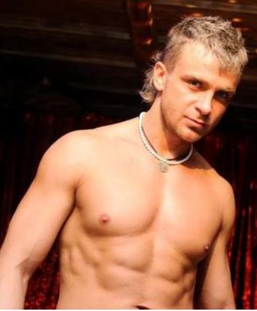 Dawid (Surfer) Ozdoba