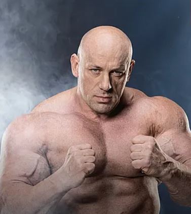 Robert (Hardkorowy Koksu) Burneika